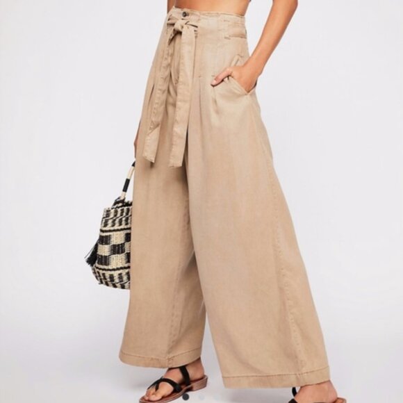 FREE PEOPLE Dwell on Dreams Pleated High-Waisted Trouser Wide-Leg Pants, Size 2 - Picture 1 of 10